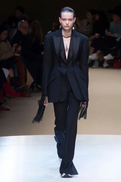 Look 6
